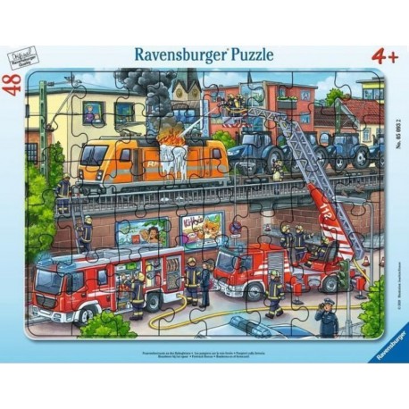 NC Puzzle Cadre 30-48 P Les Pompiers Sur La Voie Ferrée